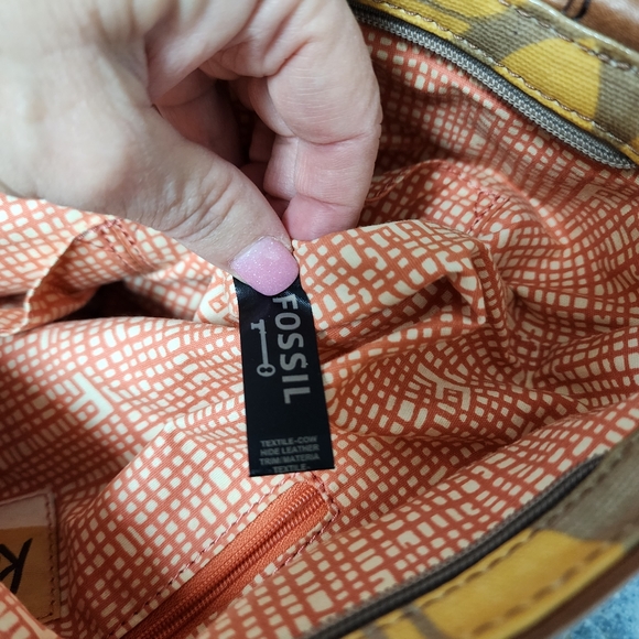 FOSSIL LADYBUG PRINT SHOULDER BAG - Picture 10 of 13